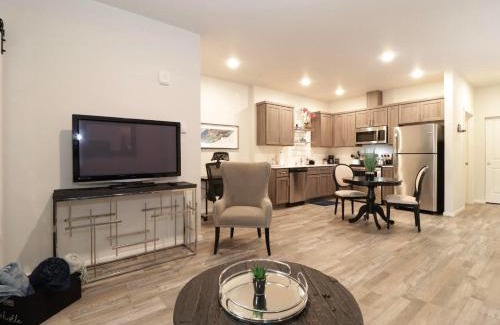 South Tacoma Apartment | Cozy 1-bedroom apartment Top Floor Tacoma