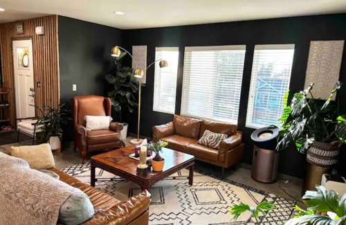 Central Tacoma Resort | Private room ∙ 2 guests