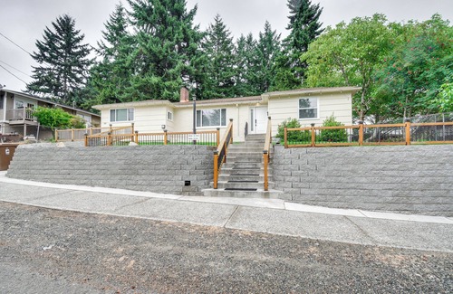 Central Tacoma House | Tacoma Vacation Rental w/Outdoor Fireplace