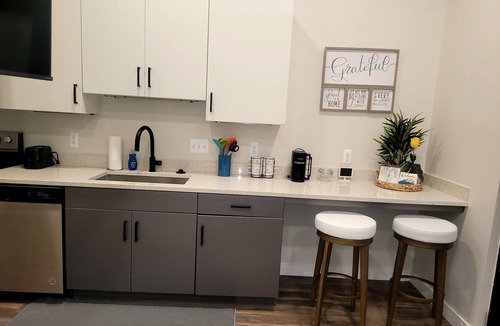 Detroit Apartment | $1,750 Monthly Stay! Daily Standard Rates Apply for Shorter Stays