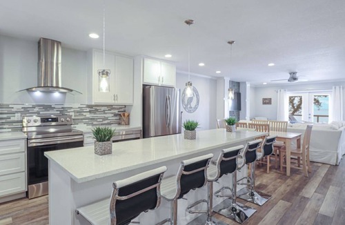 Ocean Springs House | 1 ACRE PRIVATE BEACH & PIER, FAMILY & PET FRIENDLY HOME