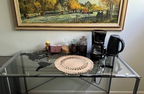 North End Apartment | 1 Bdrm; Walk to beach; Under 2 miles to hospitals, universities & downtown