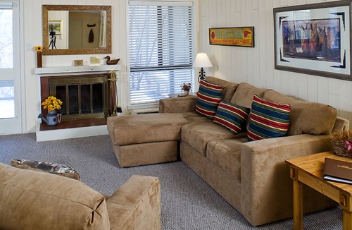 Elkhorn Hotel | 1 BR Condo w/King Bed, Mountain Views & Steps to Shops & Enjoy Pool Access