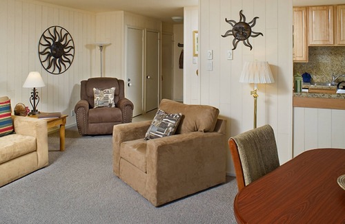 Elkhorn Hotel | 1 BR Condo w/King Bed, Mountain Views & Steps to Shops & Enjoy Pool Access
