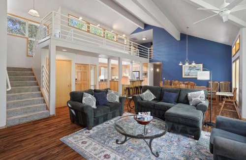 Sunriver House | 1 Colonial Private Family Vacation Home features Bikes to Explore Sunriver