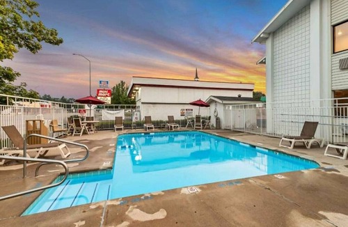 Ogden Apartment | 1 Full Bed | Non-Smoking, Micfridge