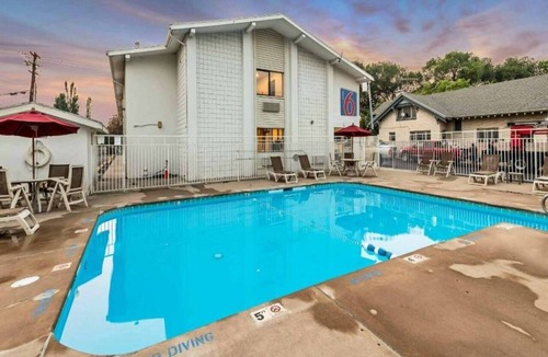 Ogden Apartment | 1 Full Bed | Non-Smoking