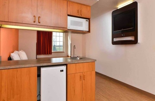 Meridian Apartment | 1 King Bed | Non-Smoking