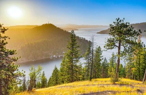 Coeur d'Alene House | 1 Mi to Tubbs Hill & Lake: Midtown Home w/Yard!