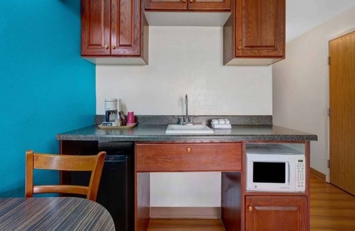 Idaho Falls Apartment | 1 Queen Bed | Suite, Nsmk, Micfridge, Sofa-Bed