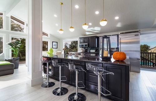 College Place House | 10 minutes from dozens of wineries!