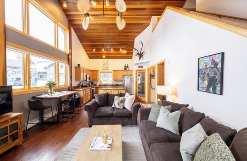 Big Horn Condo | 100 Steps Away, Ski in Ski Out Condo