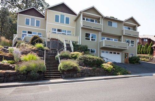 Hood River House | 101 m² House ∙ 2 bedrooms ∙ 6 guests