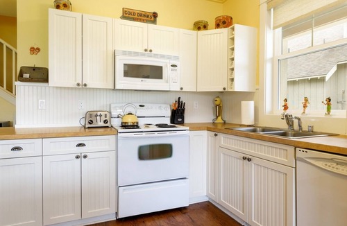 Oroville House | 102 Barefoot Lane (Veranda Dr South)