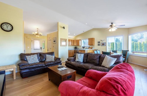 Hood River House | 102 m² House ∙ 2 bedrooms ∙ 4 guests
