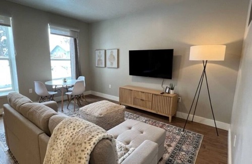 La Grande Apartment | #108 Spacious studio rental in La Grande, OR