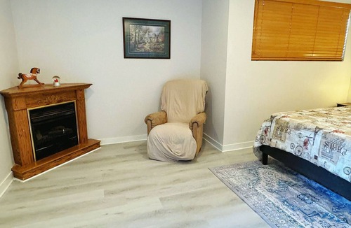 Somerset House | 108 & up, new renovated unit in Bellevue, easy access to Seattle & other citiesn