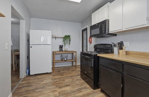 Mountain Home House | 10mins to Air force base|Smart TV|Self Check-In