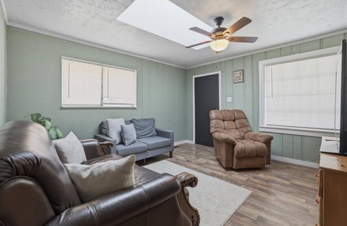 Mountain Home House | 10mins to Air force base|Smart TV|Self Check-In