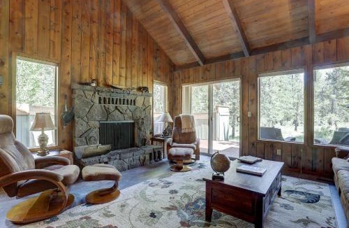 Sunriver House | 11 Camas Home with Brand New Hot Tub