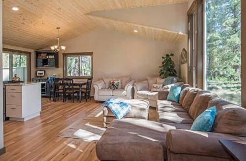 Sunriver House | 11 Pine Bough - Meredith Lodging