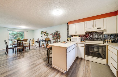 SeaTac Cabin | 12 Mi to Dtwn Seattle! Spacious Home w/Backyard
