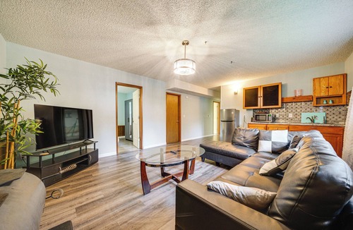 SeaTac Cabin | 12 Mi to Dtwn Seattle! Spacious Home w/Backyard