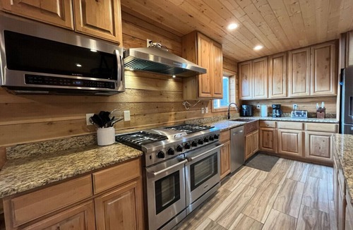 Island Park House | 12 miles from Yellowstone with incredible views - Grizzly Lodge