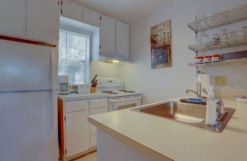 Hood River Condo | 13 Lodge Condo Minutes Away from Golfing, Biking, and Playground by RedAwning
