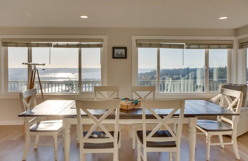 Northeast Tacoma Apartment | 130 m² Apartment ∙ 3 bedrooms ∙ 8 guests