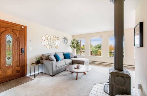 University Place House | 144 m² House ∙ 3 bedrooms ∙ 5 guests