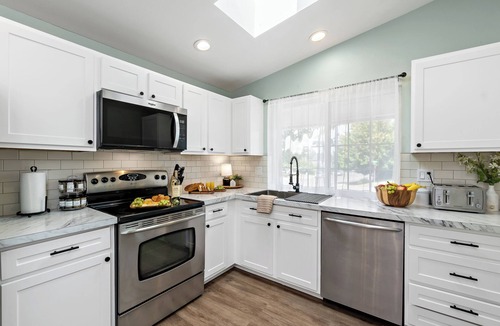 Northeast Tacoma House | 15 Min to Downtown Tacoma - Centrally Located