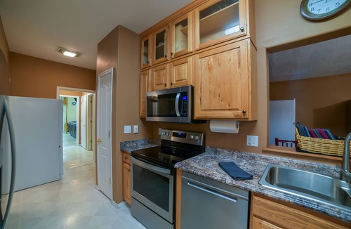 Fish Haven Cabin | 16 Bedroom stream-side Lodge on 3 acres, 3-night min Summer & Holidays-sleeps 60