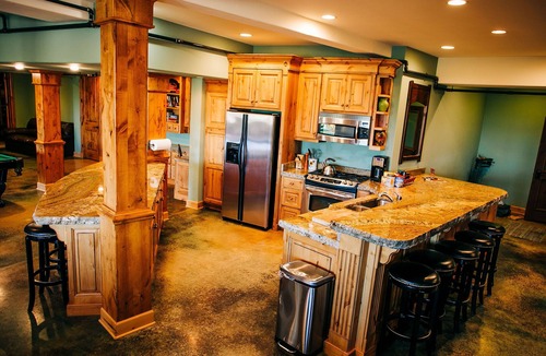 Sandpoint Cabin | 18-acre Italian-Style Mountain Villa: Talus Rock Retreat in Sandpoint, Idaho