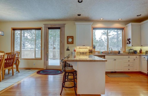 Sunriver House | 18 Hickory