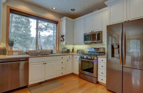 Sunriver House | 18 Hickory