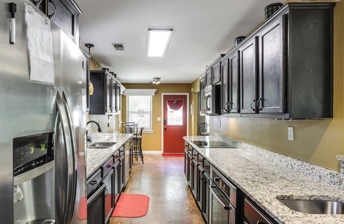 Southaven House | 18 Mi to Dtwn Memphis: Oasis on 8 Acres!