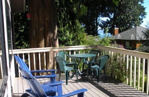 Greenbank House | 186 - 4 B's Coastal Cabin: 1 BR, 1 BA House in Greenbank, Sleeps 6