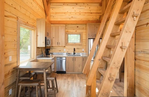 Laura House | #19 Raccoon Retreat