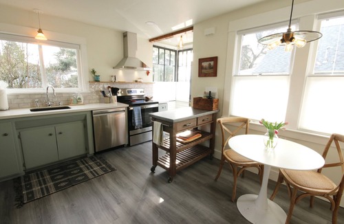 West Woodland House | 1912 Historic Ballard Craftsman 5 Bed 2 Bath Yard Parking