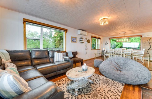 Anderson Island House | 192 m² House ∙ 3 bedrooms ∙ 8 guests