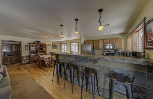 Donnelly House | 195 m² House ∙ 4 bedrooms ∙ 11 guests