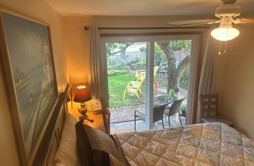 Des Moines House | 1Bedroom-2PAX-Seattle Kinghorn Garden Stay Minutes from airport@Des Moines,WA.