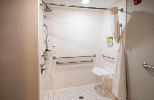 Jackson Apartment | 1BR 1B King Bed Apartment w Kitchen 234