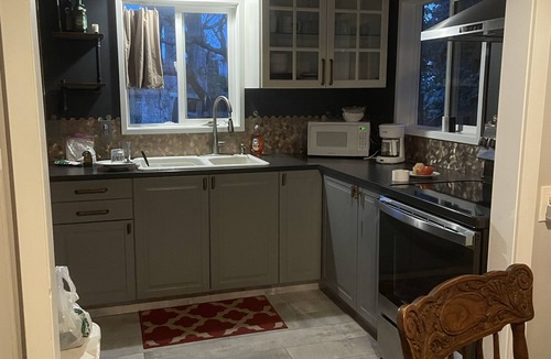 Point Roberts Cottage | 2 bdrm cottage in sunniest area of Point Roberts
