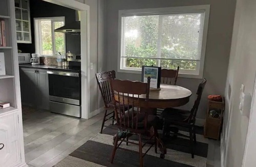 Point Roberts Cottage | 2 bdrm cottage in sunniest area of Point Roberts