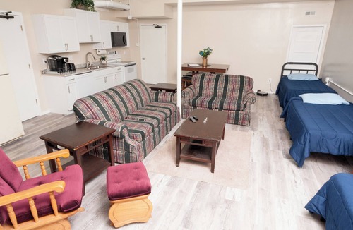 Anchor Bay Harbor Apartment | 2 Bed, 1 Bath, Ground Floor, Sleeps 7, Loft Style Open Concept Apartment