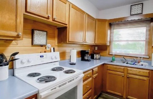 Farmers Cabin | 2 Bed/2 Bath with Large Kitchen/Gathering Space #8
