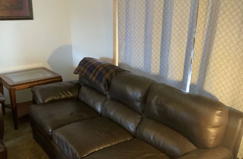 The Dalles House | 2 bedroom close to hospital