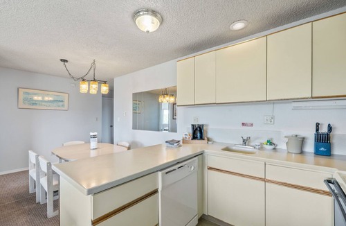 Ocean Shores Condo | 2-Bedroom Family Suite With King Bed and Kitchen
